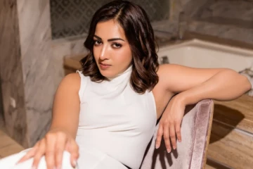 ட்ரெண்டி லுக்கில் கேத்ரின் தெரசா.. லேட்டஸ்ட் ஸ்டில்கள்