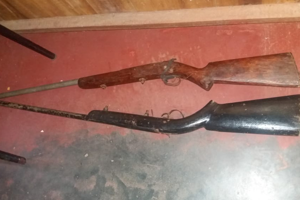 முல்லைத்தீவில் துப்பாக்கியுடன் காவல்துறையினரிடம் சிக்கிய நபர் | Man Caught With Gun In Mullaithivi