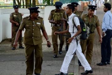 கொழும்பில் மர்ம குழுவினர் அட்டகாசம்