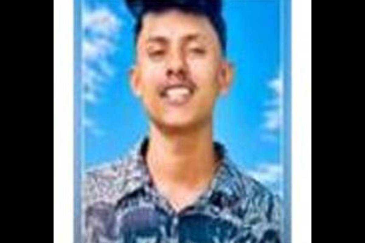 நடுக்கடலில் நடந்த பரபரப்பு..! கண் முன்னே காணாமல் போன கடற்றொழிலாளர்- தேடுதல் நடவடிக்கை தீவிரம் | Young Man Missing While Trying To Catch A Shark
