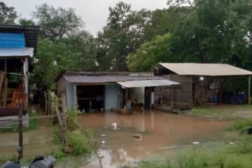 ஒட்டுசுட்டானில் பல இடங்களில் வெள்ளம் (Photos)