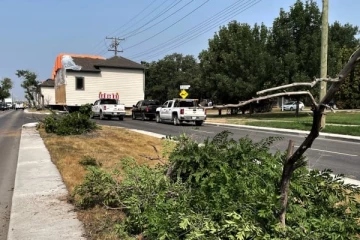 வீட்டை மொத்தமாக பெயர்த்து வேறிடத்துக்கு மாற்ற முயன்ற கனேடியருக்கு அபராதம்