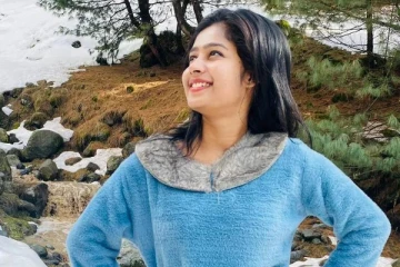 பிக் பாஸ் ஜனனியின் காஷ்மீர் போட்டோ! லியோ பட ஷூட்டிங்கில் இருக்கிறாரா?