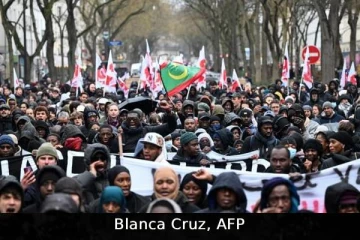 பொலிஸ் கஸ்டடியில் உயிரிழந்த புலம்பெயர் பணியாளர்: பாரீஸில் ஆயிரக்கணக்கானோர் ஆர்ப்பாட்டம்