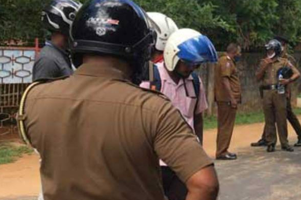 பிள்ளைகள் வெளிநாட்டில்: தாய், தந்தைக்கு கொலை மிரட்டல... 40 லட்சத்தை பறித்த சந்தேக நபர்! | Suspect 40 Lakhs Fraud Threatening Kill Couple