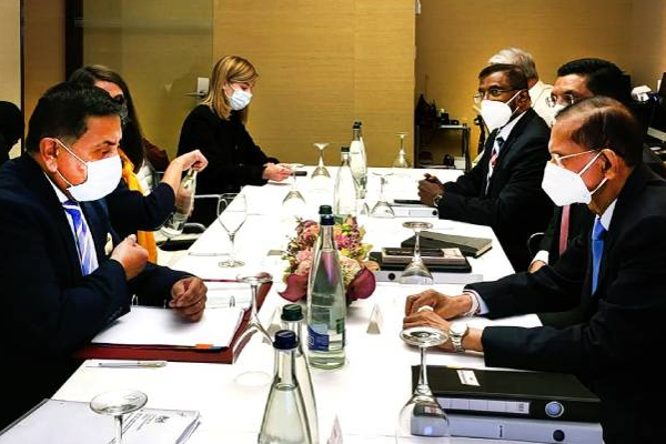 ஜெனீவாவில் முக்கிய சந்திப்புக்களில் ஈடுபட்ட அமைச்சர் பீரிஸ் தலைமையிலான குழு! | Sri Lankan Representatives Geneva Un Human Rights