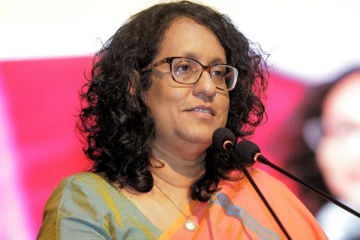 சர்ச்சைகளுக்கு மத்தியில் வெளிநாடு செல்லும் பிரதமர் ஹரிணி!