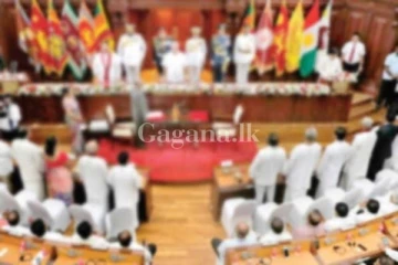 අමාත්‍ය මණ්ඩලයම අද අමාත්‍ය ධුර වලින් ඉලලා අස් වීමට තීරණය කරයි ..