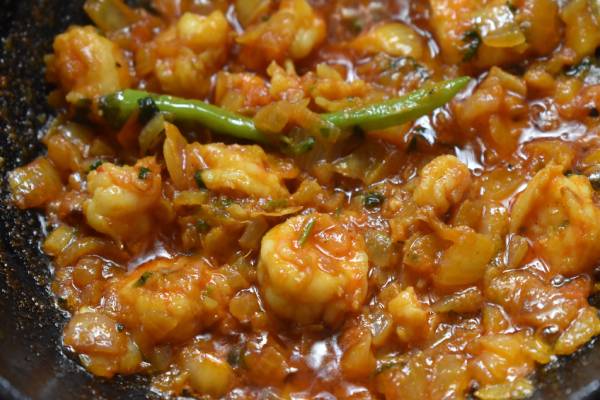 காரம் கொஞ்சம் தூக்கலாக இறால் தொக்கு செய்வது எப்படி? | Eral Thokku Recipe In Tamil