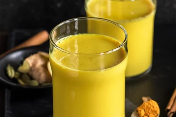 இவர்கள் மஞ்சள் பாலை அருந்த கூடாதா?