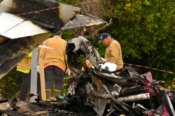 அமெரிக்காவில் விமான விபத்து ; ஐவர் பலி