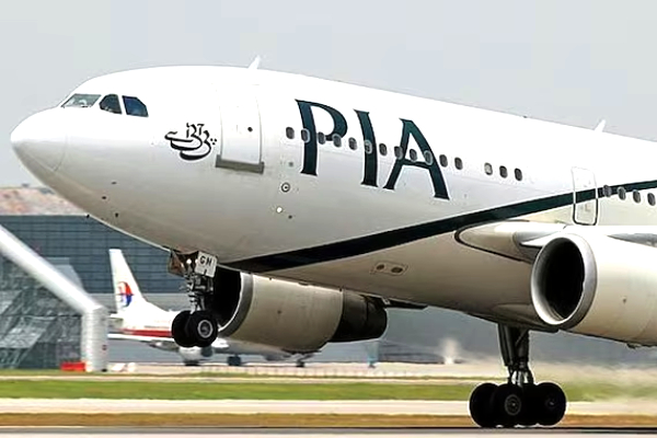 Pakistan International Airlines, PIA, Pakistan Ramzan, Ramadan Fasting, Ramzan Fasting, Pilot and Cabin Crew, நோன்பு இருப்பவர்கள் பணிக்கு வரவேண்டாம்., விமான நிறுவனம் உத்தரவு