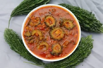 குழந்தைகளும் பாகற்காய் குழம்பை விரும்பி சாப்பிடணுமா? அப்போ இப்படி செய்து கொடுங்க...