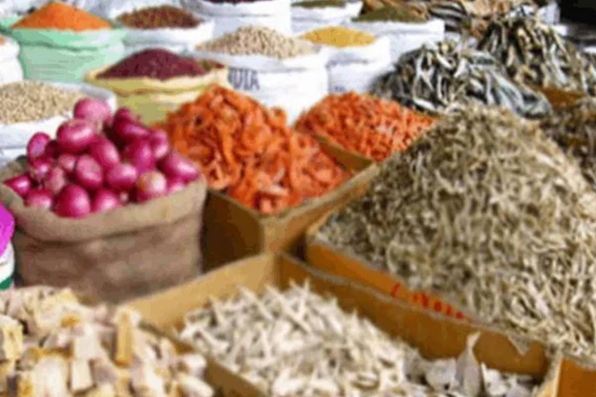 சர்வதேச நெருக்கடியின் தாக்கம் ; அத்தியாவசிய பொருட்கள் விலை அதிகரிக்கும் அபாயம் | Risk Of Price Increases For Essential Commodities சர்வதேச நெருக்கடியின் தாக்கம் ; அத்தியாவசிய பொருட்கள் விலை அதிகரிக்கும் அபாயம் | Risk Of Price Increases For Essential Commodities