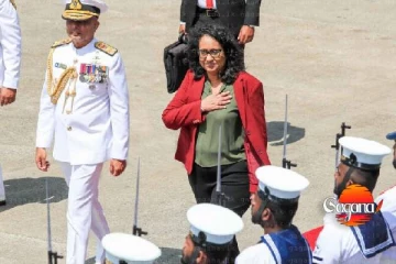 ජාතික ආපදා තත්ත්වය හමුවේ සහාය දැක්වූ විදේශීය යුද නෞකා වෙත ප්‍රණාමය පිරිනැමේ