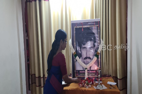 யாழில் படுகொலை செய்யப்பட்ட ஊடகவியலாளர் நிமலராஜனின் 25ஆம் ஆண்டு நினைவேந்தல் | Memorial To Journalist Nimalarajan
