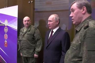 ராணுவ தளபதியுடன் ரஷ்ய அதிபர் புடின் சந்திப்பு!