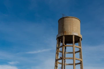 தண்ணீர் தொட்டிகள் ஏன் உயரத்தில் கட்டப்படுகிறது தெரியுமா?