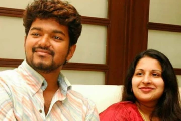 வீட்டில் மனைவியுடன் தோசை சுட்டு சாப்பிடும் விஜய்.. வெளிவந்த வீடியோ இதோ