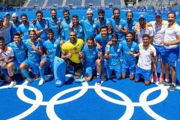 டோக்கியோ ஒலிம்பிக்ஸ்! பதக்கம் வென்ற இந்திய ஹாக்கி வீரர்ளுக்கு தலா ரூ 1 கோடி பரிசு அறிவிப்பு.. இந்த மாநிலத்தை சேர்ந்தவர்களுக்கு மட்டும்