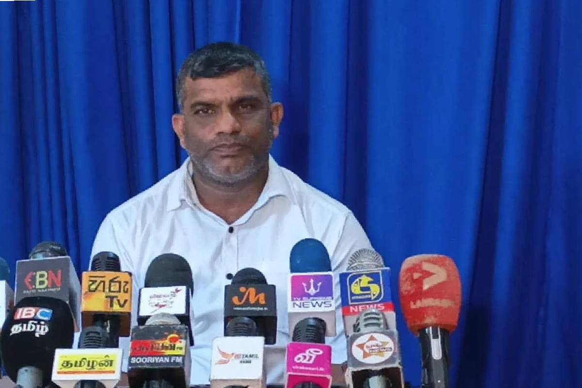மட்டக்களப்பு மாநகர சபையில் சேவை பெறச் சென்ற மக்களை திருப்பி அனுப்பிய அதிகாரிகள் | Library Opening Ceremony Batti