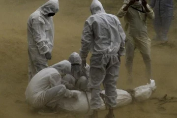 இலங்கையில் கோவிட் மரணங்களை அறிக்கையிடும் முறையில் மாற்றம்!