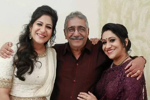 சரிகமப: இறுதிச்சுற்று போட்டியாளர்களுடன் பாடிய சுவேதா மோகன்! வைரலாகும் காணொளி | Shwetamohan Sang With Saregamapa Season 5 Finalist சரிகமப: இறுதிச்சுற்று போட்டியாளர்களுடன் பாடிய சுவேதா மோகன்! வைரலாகும் காணொளி | Shwetamohan Sang With Saregamapa Season 5 Finalist