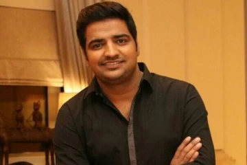 காமெடியன் சதீஷின் மகளா இவர், நன்றாக வளர்ந்துவிட்டாரே- லேட்டஸ்ட் க்ளிக்