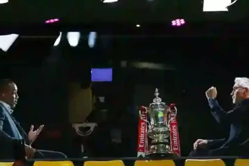 போட்டி நேரலையில் அதிர்ச்சியை ஏற்படுத்திய சம்பவம்!