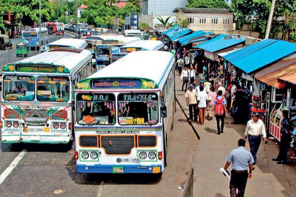 எரிபொருள் வரிசையில் மோதல்: ஒருவருக்கு கத்திக்குத்து: அறுவர் கைது | A Collision In The Fuel Line Screams At Someone