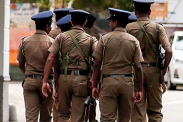 ஊழல் குற்றச்சாட்டுக்கு உள்ளானவர்களுக்கு பதவி உயர்வு வழங்க உயர் பொலிஸ் அதிகாரி முயற்சி