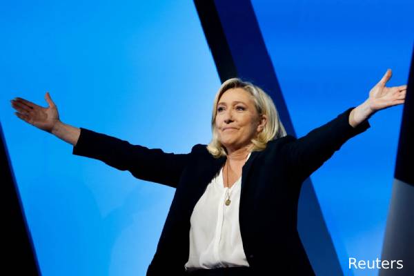 பிரான்சின் அடுத்த ஜனாதிபதி என எதிர்பார்க்கப்படும் பெண்: உருவாகியுள்ள சிக்கல் | France Expected President Marine Le Pen Face Issue பிரான்சின் அடுத்த ஜனாதிபதி என எதிர்பார்க்கப்படும் பெண்: உருவாகியுள்ள சிக்கல் | France Expected President Marine Le Pen Face Issue