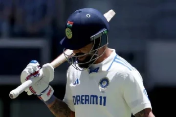 ரிட்டயர்டு ஆகும் நேரம் வந்துடுச்சி; கோலி செய்த செயல் - கொதிப்பு ரசிகர்கள்!