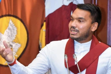 අගමැතිගේ ගිණුමකින් මුදල් සොරකම ගැන නාමල් ගෙන් අමුතුම හෙළිදරව්වක්.