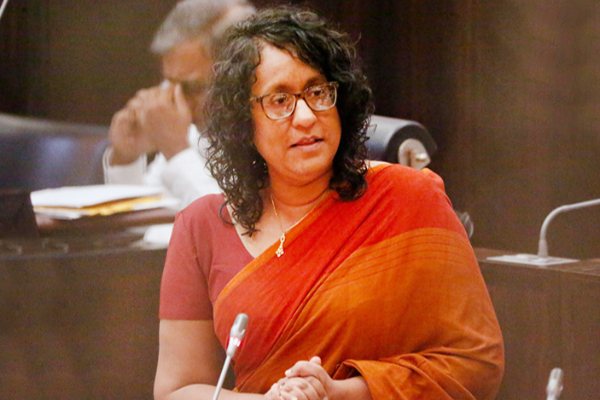 பாடப்புத்தக விவகாரம்: கல்வி அமைச்சரை சாடிய இம்ரான் எம்.பி | Imran Mp Speech Grade 6 English Book Issues பாடப்புத்தக விவகாரம்: கல்வி அமைச்சரை சாடிய இம்ரான் எம்.பி | Imran Mp Speech Grade 6 English Book Issues