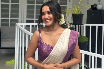 அனிகா சுரேந்திரன் சேலையில் வேற லெவல் புகைப்படங்கள்