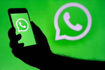 வாட்ஸ் அப் செயலிக்கு திடீரென என்ன ஆச்சு? மண்டையை பிய்த்து கொண்ட வாடிக்கையாளர்கள்