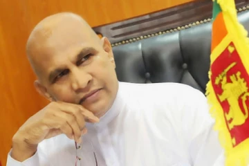 රෙජිනෝල්ඩ් කුරේ අභාවප්‍රාප්ත වෙයි..රැස්වීමක් අතරේදී සිදුවූ දේ මෙන්න.(PHOTOS)