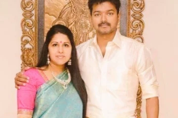 அமெரிக்கா வரை கெட்டுப்போன விஜய்யின் பெயர்!! தேரை இழுத்து தெருவில் விட்ட நடிகர்..