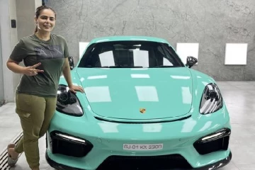 இந்தி தெரிந்தால் சண்டை போடலாம் : பாஜக நிர்வாகி அலிசா அப்துல்லாவிற்கு அபராதம்