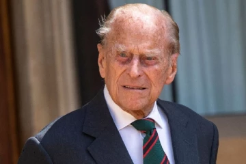 பிரித்தானியா இளவரசர் பிலிப் ஆம்புலன்ஸ் மூலம் வேறு மருத்துவமனைக்கு மாற்றம்! எப்படி இருக்கிறார்? வெளியான அதிகாரப்பூர்வ அறிக்கை