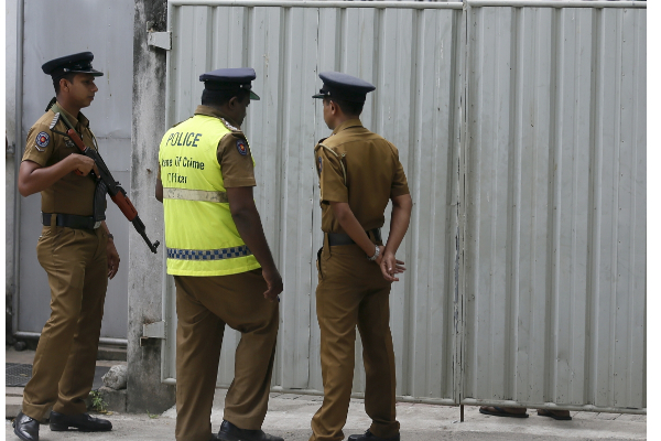 பூட்டியிருந்த வீட்டில் இருந்து தாயும் மகளும் சடலங்களாக | Dead Bodies Recovered From Locked House