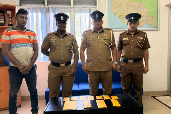 யாழில் போதைப்பொருள் விவகாரத்தில் அடுத்தடுத்து நடக்கும் கைதுகள் | Four Arrested With Heroin In Jaffna யாழில் போதைப்பொருள் விவகாரத்தில் அடுத்தடுத்து நடக்கும் கைதுகள் | Four Arrested With Heroin In Jaffna