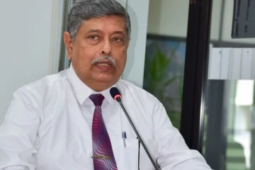 புதிய தேர்தல் ஆணையாளர் நாயகமாக ரசிக பீரிஸ் பொறுப்பேற்பு