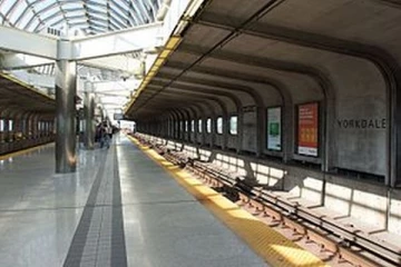 கனடாவின் யோர்க்டேல் சுரங்கப் பாதையில் கத்தி முனையில் கொள்ளை