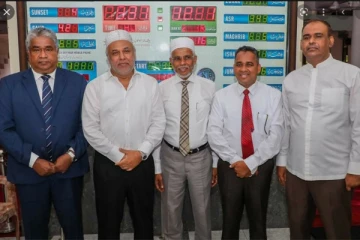 ஸ்ரீலங்கா முஸ்லிம் காங்கிரஸ் எம்.பிக்களை கட்சிப்பதவிகளில் இருந்து தூக்கி எறிந்தார் ஹக்கீம்