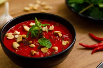 பெண்ணின் உடலில் நெளிந்த புழுக்கள்; மூளையையும் விட்டுவைக்கல - இந்த உணவால் தான்..