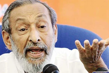 குறைந்த வருமானம் ஈட்டுவோருக்கு கூப்பன் முறைமையில் நிவாரணங்கள் : வாசுதேவ நாணயக்கார