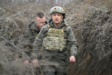 உலகளவில் தற்போது பரவலாக பேசப்படும் உக்ரைன் அதிபர்; பலரும் அறியாத தகவல்!