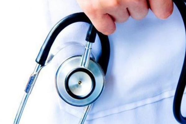 கடமைகளிலிருந்து விலகிச் சென்ற சுகாதார உதவியாளர்கள்; திண்டாடிய மக்கள் | Health Care Assistants Who Are Absent From Duty